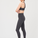 New pocket compression active pant with invisible bonded side pocket model side right view 